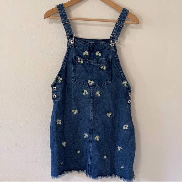 H&M Divided Denim Pinafore Embroidered Daisies Skirtall Adjustable Strap Y2K-6 - Picture 2 of 10